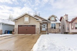 4831 56 Avenue Innisfail, AB T4G 1Y7