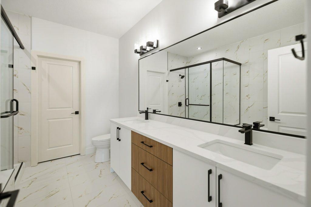 83 Linden Place, Rural Red Deer County, AB - Indoor Photo Showing Bathroom