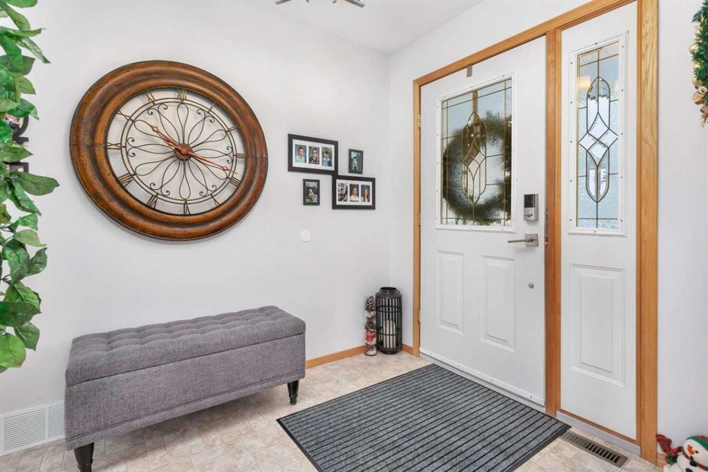 5233 45 Avenue, Rimbey, AB - Indoor Photo Showing Other Room