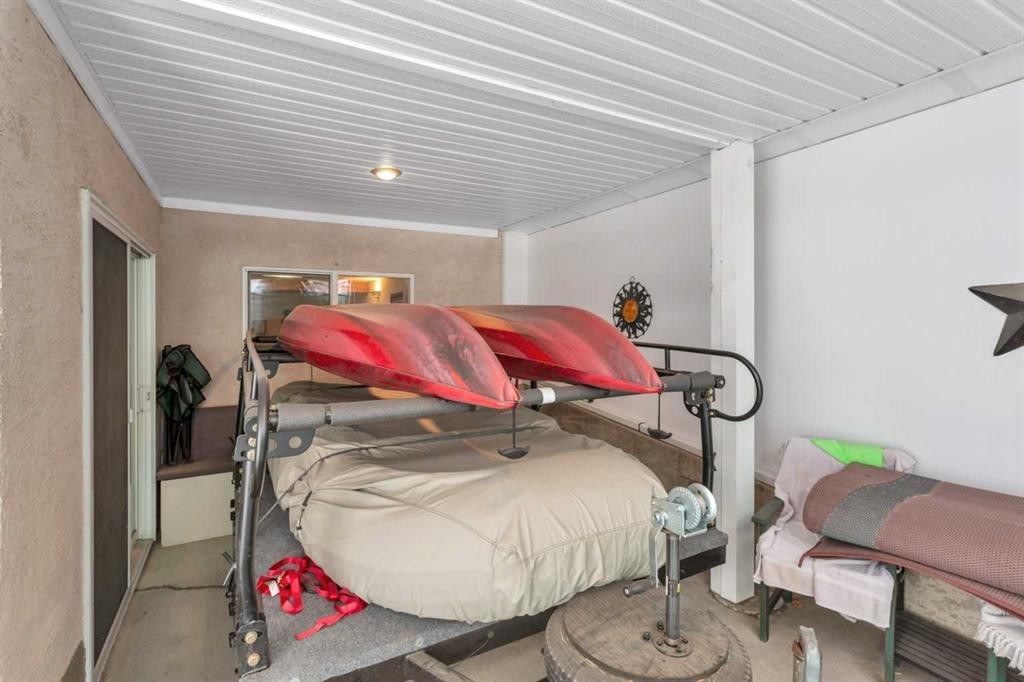 5233 45 Avenue, Rimbey, AB - Indoor Photo Showing Bedroom