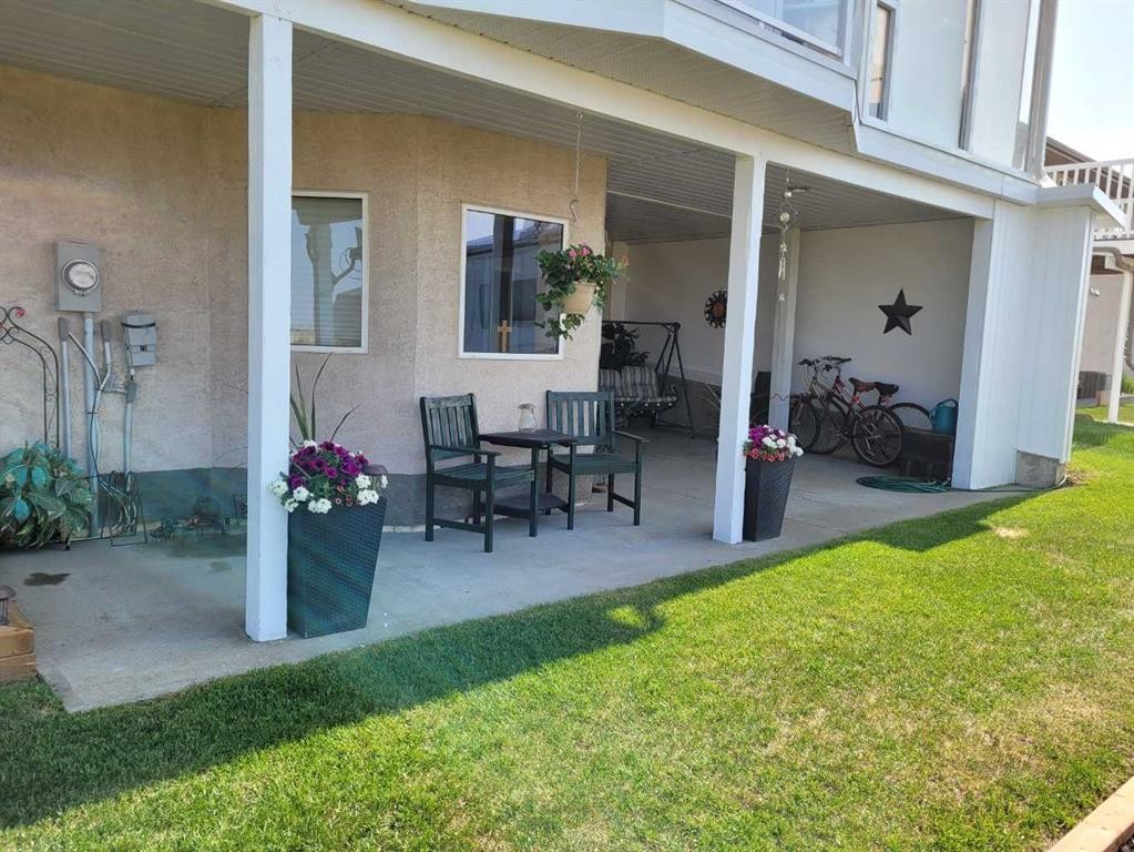 5233 45 Avenue, Rimbey, AB - Outdoor With Exterior