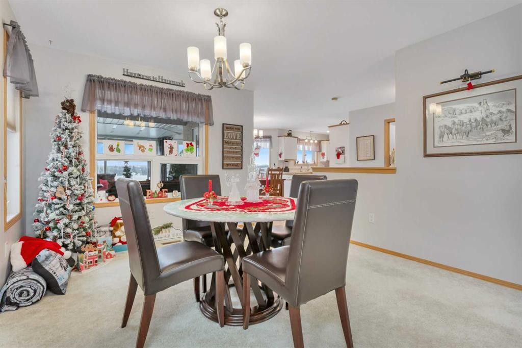 5233 45 Avenue, Rimbey, AB - Indoor Photo Showing Dining Room