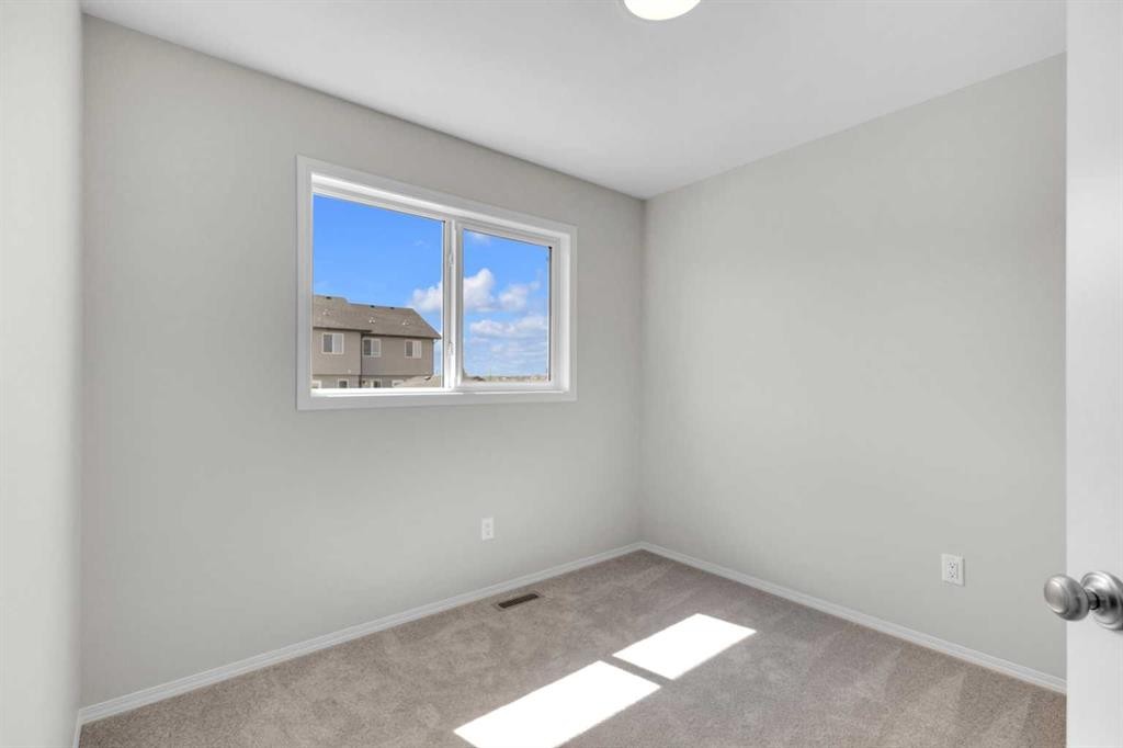6 Anna Close, Blackfalds, AB - Indoor Photo Showing Other Room