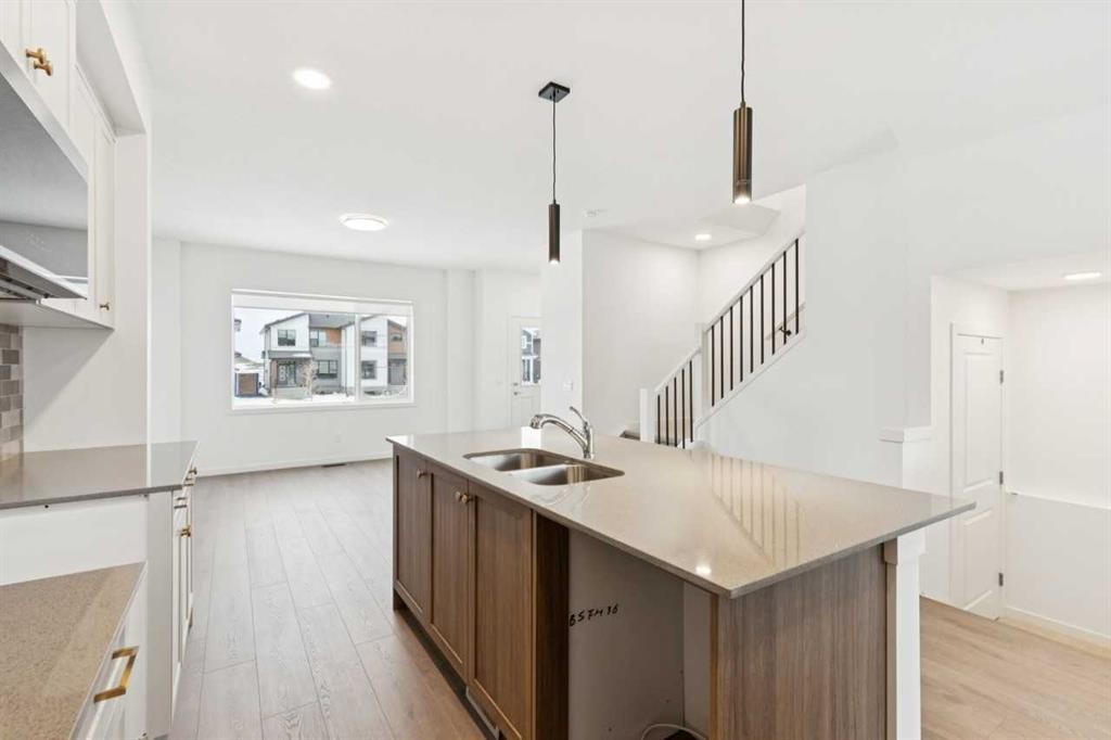 3586 Chestermere Boulevard, Chestermere, AB - Indoor Photo Showing Kitchen With Double Sink
