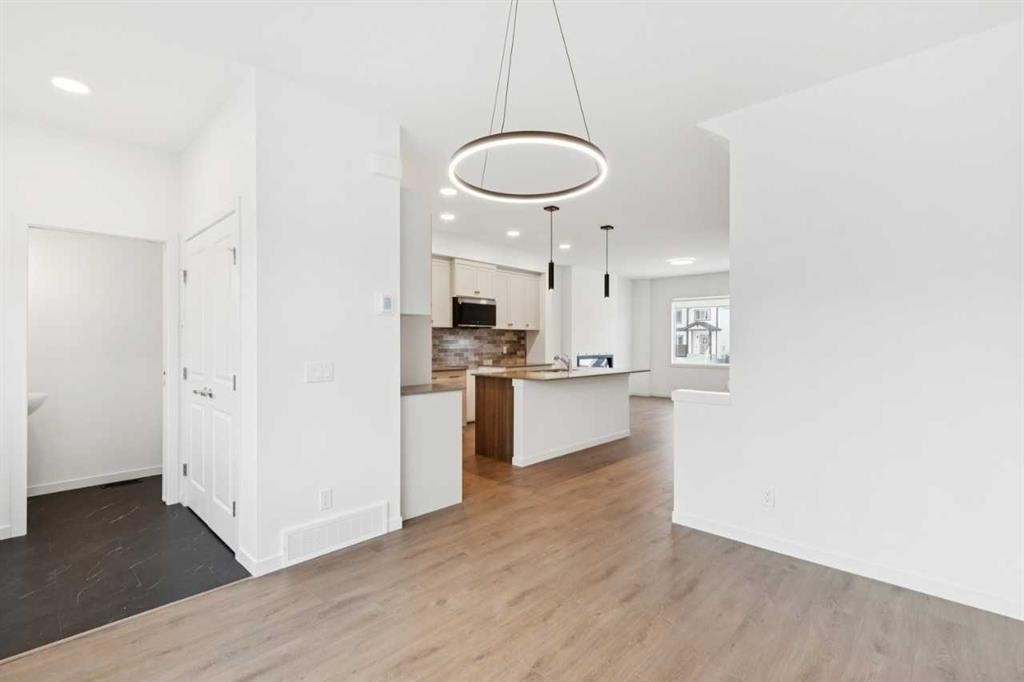 3586 Chestermere Boulevard, Chestermere, AB - Indoor Photo Showing Other Room