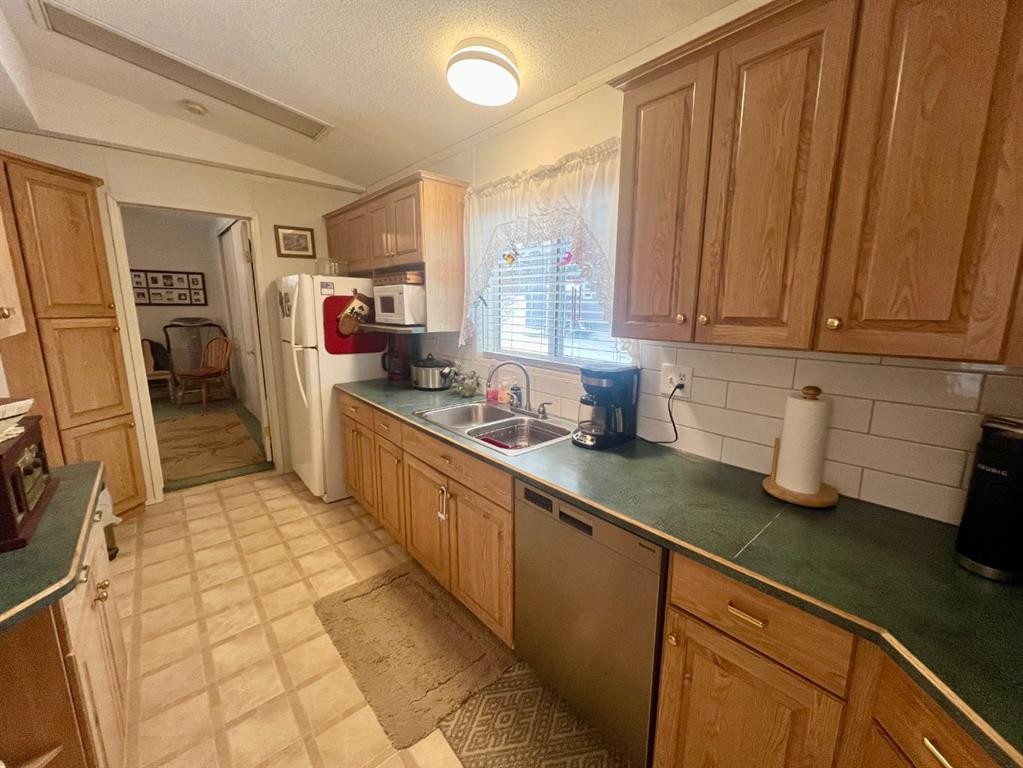 418-37543 England Way, Rural Red Deer County, AB