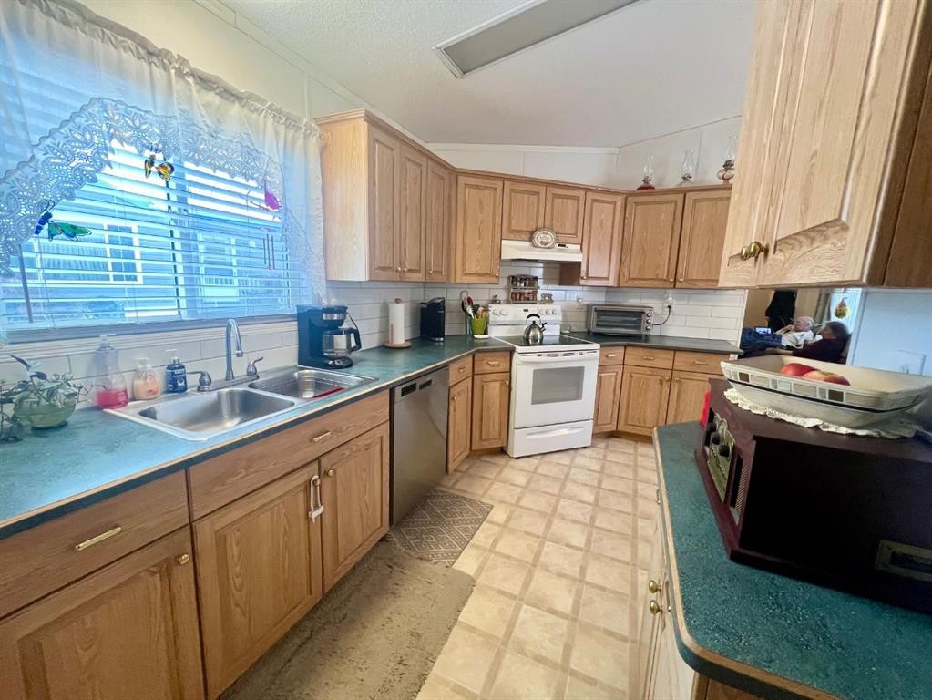 418-37543 England Way, Rural Red Deer County, AB