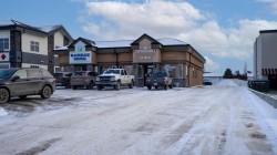 1-5021 Parkwood Road Blackfalds, AB T0M 0J0