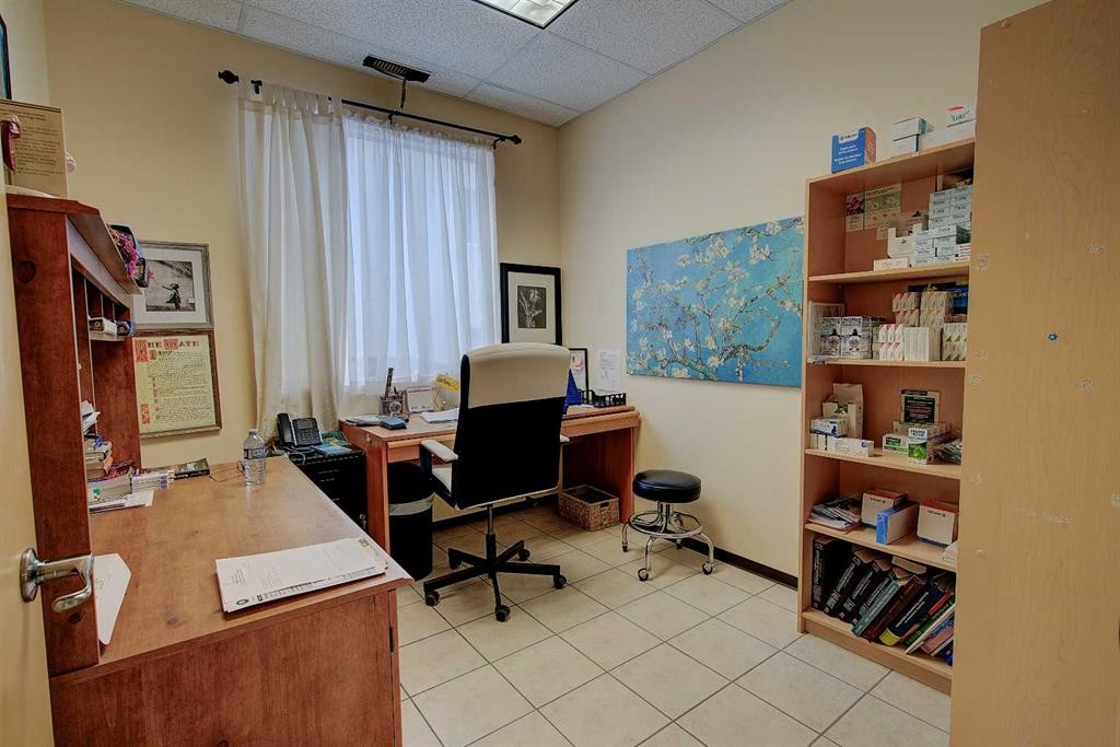 1-5021 Parkwood Road, Blackfalds, AB