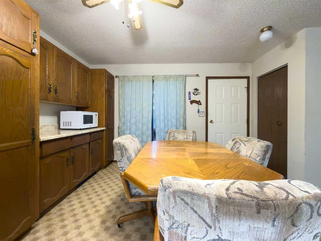 412054 Range Road 6-2, Rural Clearwater County, AB - Indoor Photo Showing Dining Room