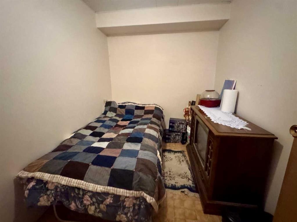 412054 Range Road 6-2, Rural Clearwater County, AB - Indoor Photo Showing Bedroom