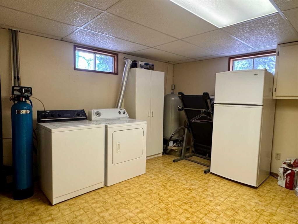 412054 Range Road 6-2, Rural Clearwater County, AB - Indoor Photo Showing Laundry Room