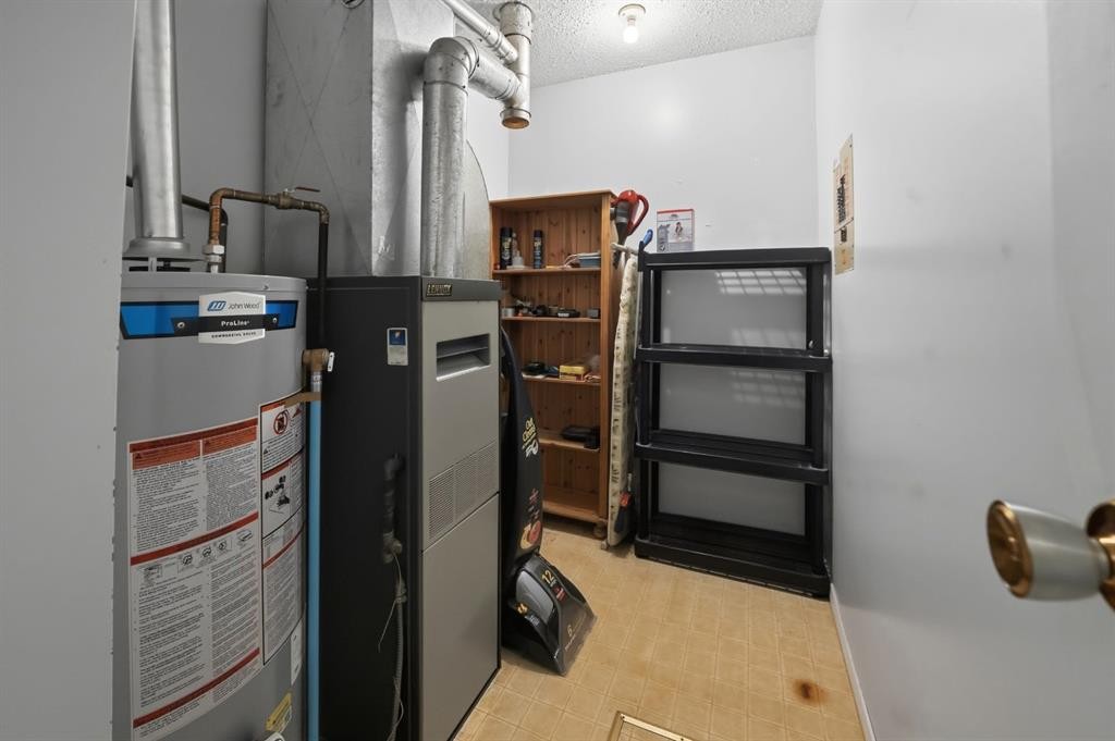 5531 43 Street, Innisfail, AB - Indoor Photo Showing Basement