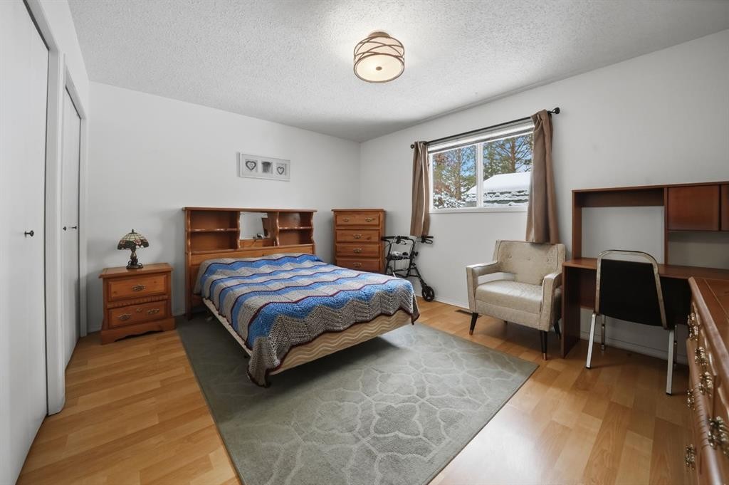 5531 43 Street, Innisfail, AB - Indoor Photo Showing Bedroom