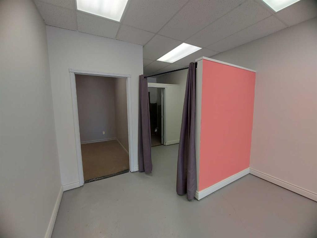 4801 51 Avenue, Red Deer, AB