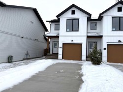 44 Concord Rise Sylvan Lake, AB T4S 0N7