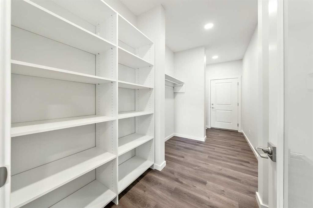 8 Heritage Link, Cochrane, AB - Indoor With Storage