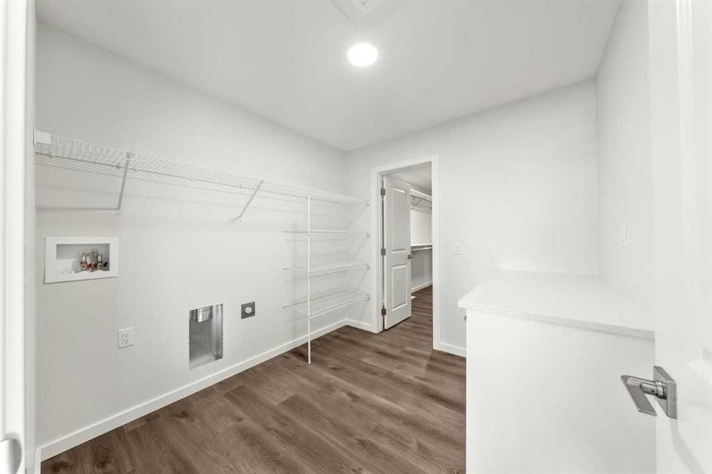 8 Heritage Link, Cochrane, AB - Indoor