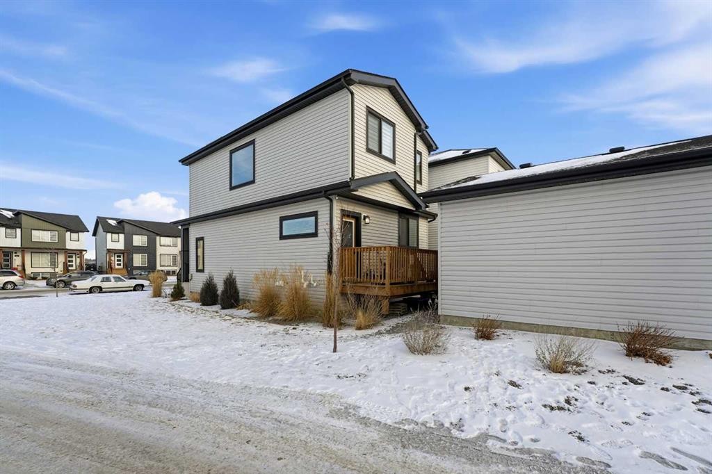 51 Lake Street, Rural Red Deer County, AB - Outdoor