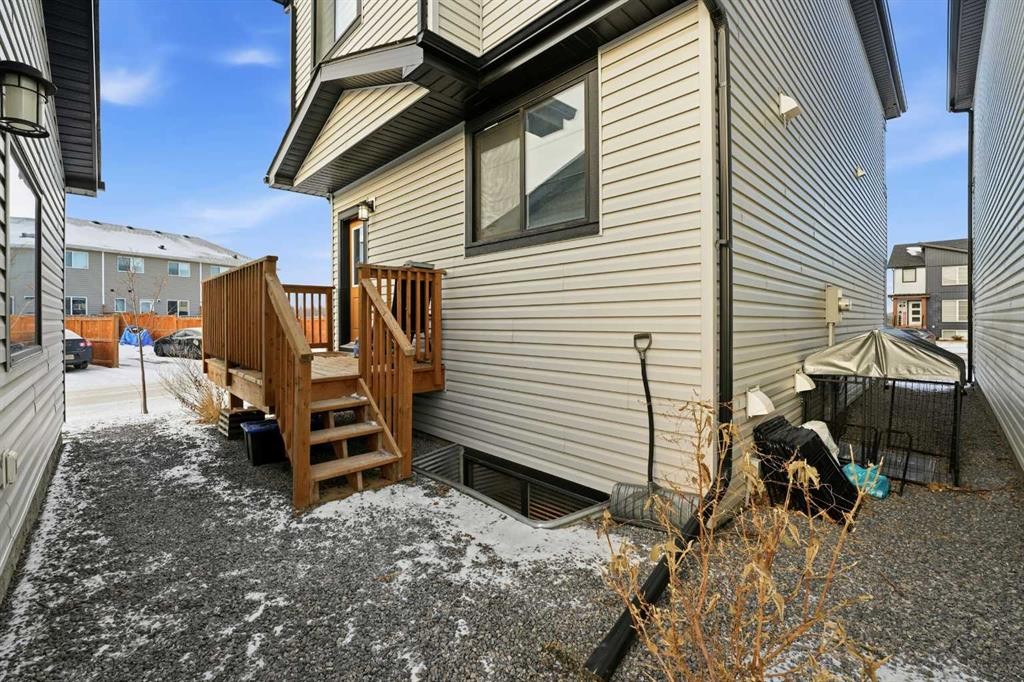 51 Lake Street, Rural Red Deer County, AB - Outdoor With Exterior