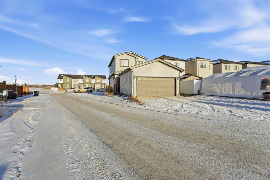 51 Lake Street, Rural Red Deer County, AB - Outdoor