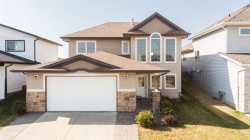 6321 58 Avenue Innisfail, AB T4G 0A4