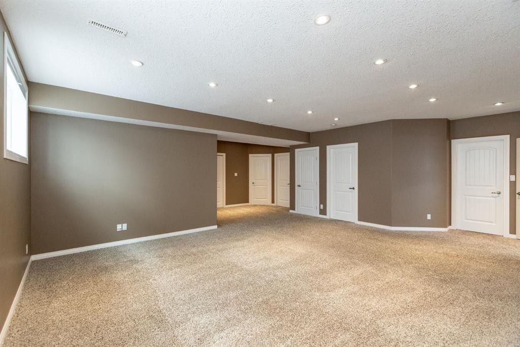 6321 58 Avenue, Innisfail, AB - Indoor Photo Showing Other Room