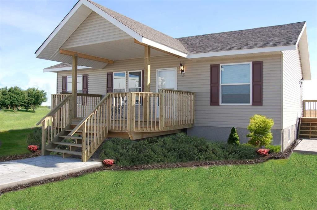 23 Cherry Lane Se, Three Hills, AB - Outdoor With Deck Patio Veranda