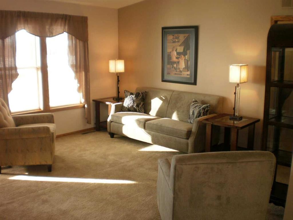 23 Cherry Lane Se, Three Hills, AB - Indoor Photo Showing Living Room