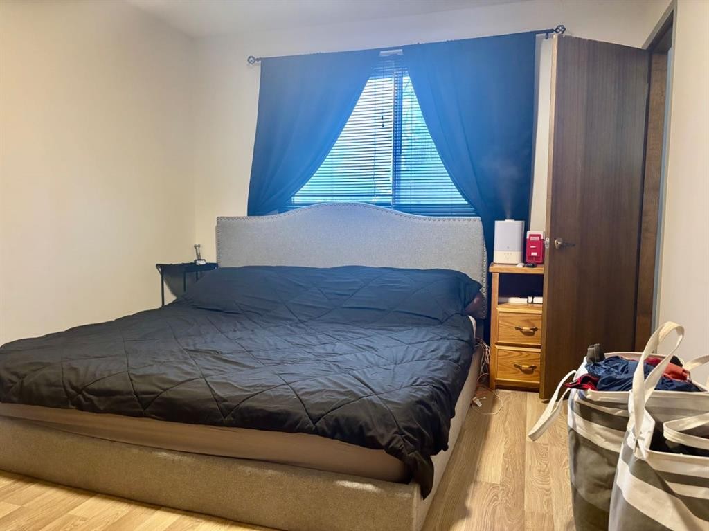 5106 54 Avenue, Camrose, AB - Indoor Photo Showing Bedroom