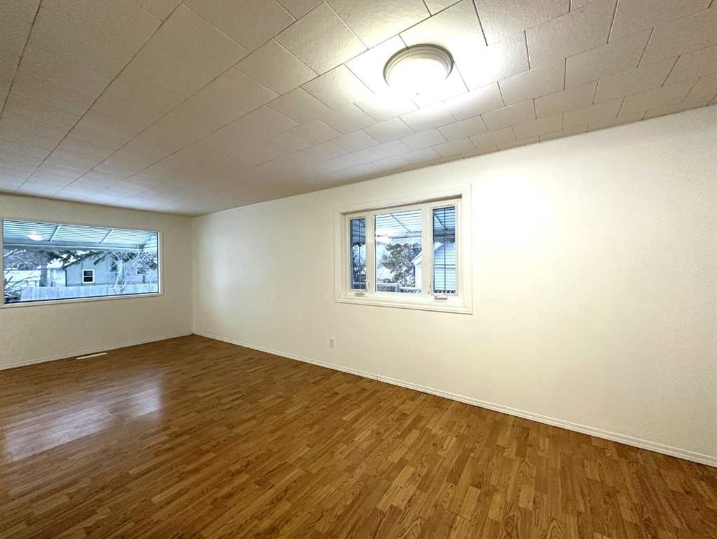 4508 42 Avenue, Ponoka, AB - Indoor Photo Showing Other Room