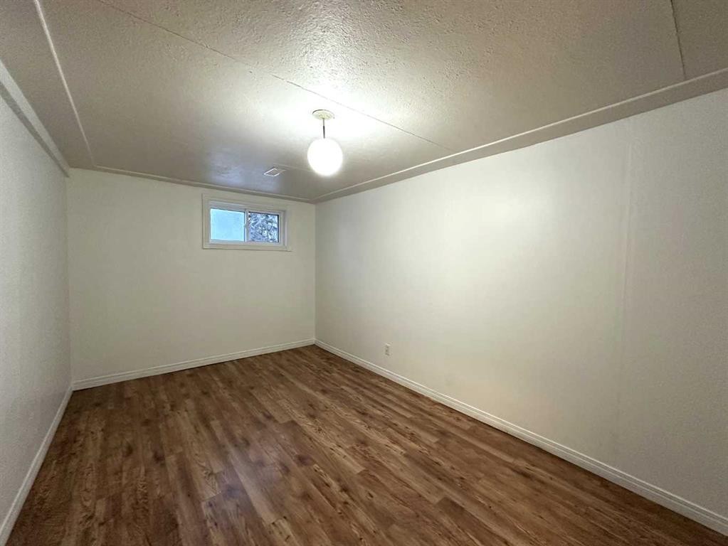 4508 42 Avenue, Ponoka, AB - Indoor Photo Showing Other Room
