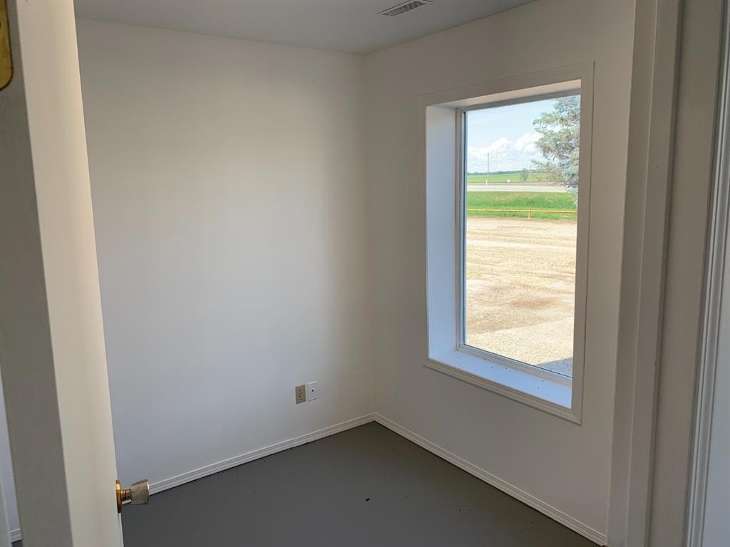 Bay #1 & 2-4000 Landry Avenue, Rural Red Deer County, AB