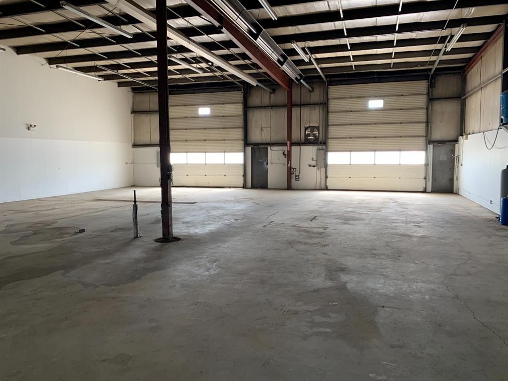 Bay #1 & 2-4000 Landry Avenue, Rural Red Deer County, AB