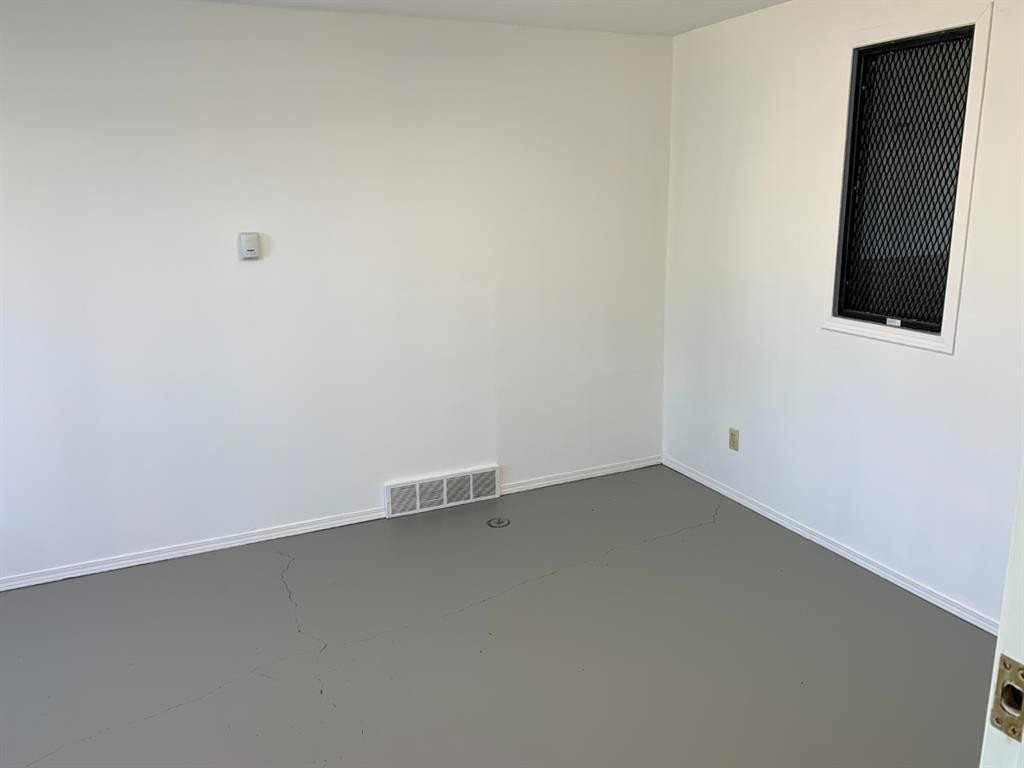 Bay #1 & 2-4000 Landry Avenue, Rural Red Deer County, AB