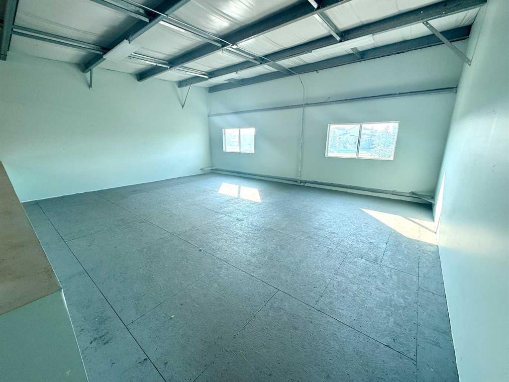 375-7700 76 Street Close, Red Deer, AB