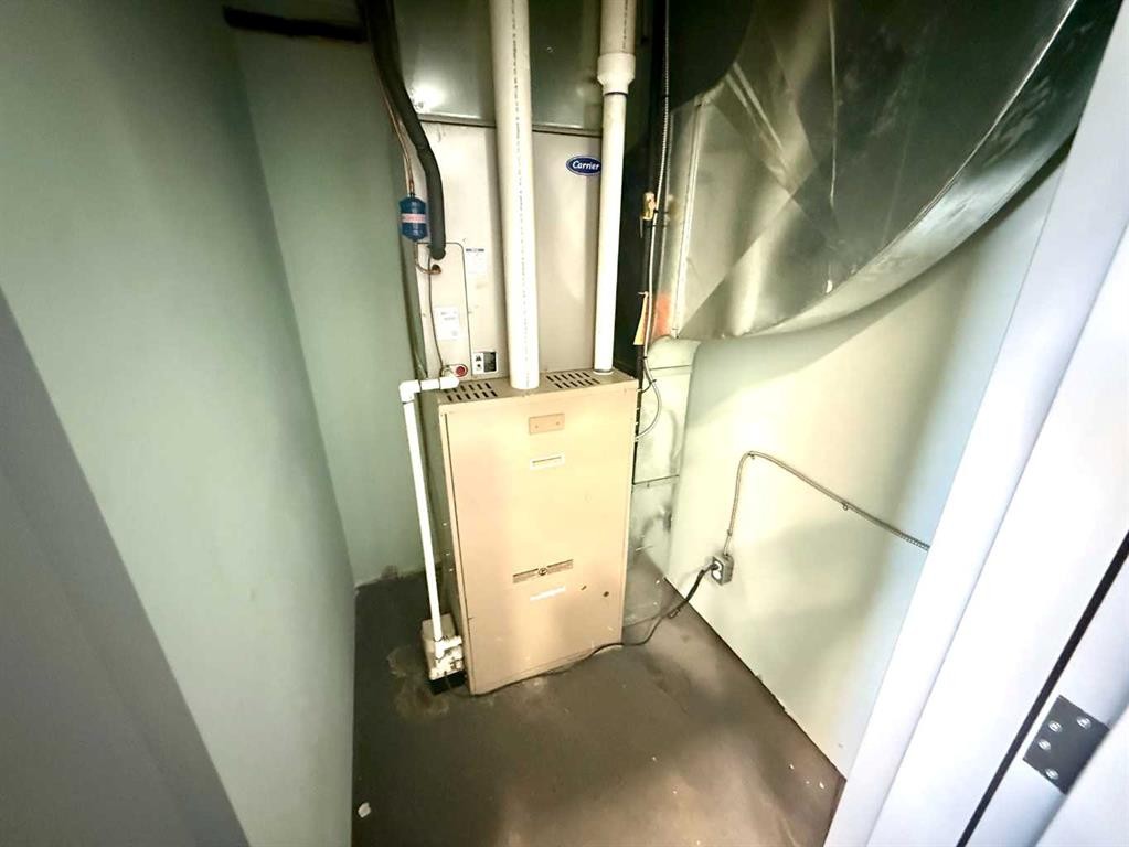 375-7700 76 Street Close, Red Deer, AB