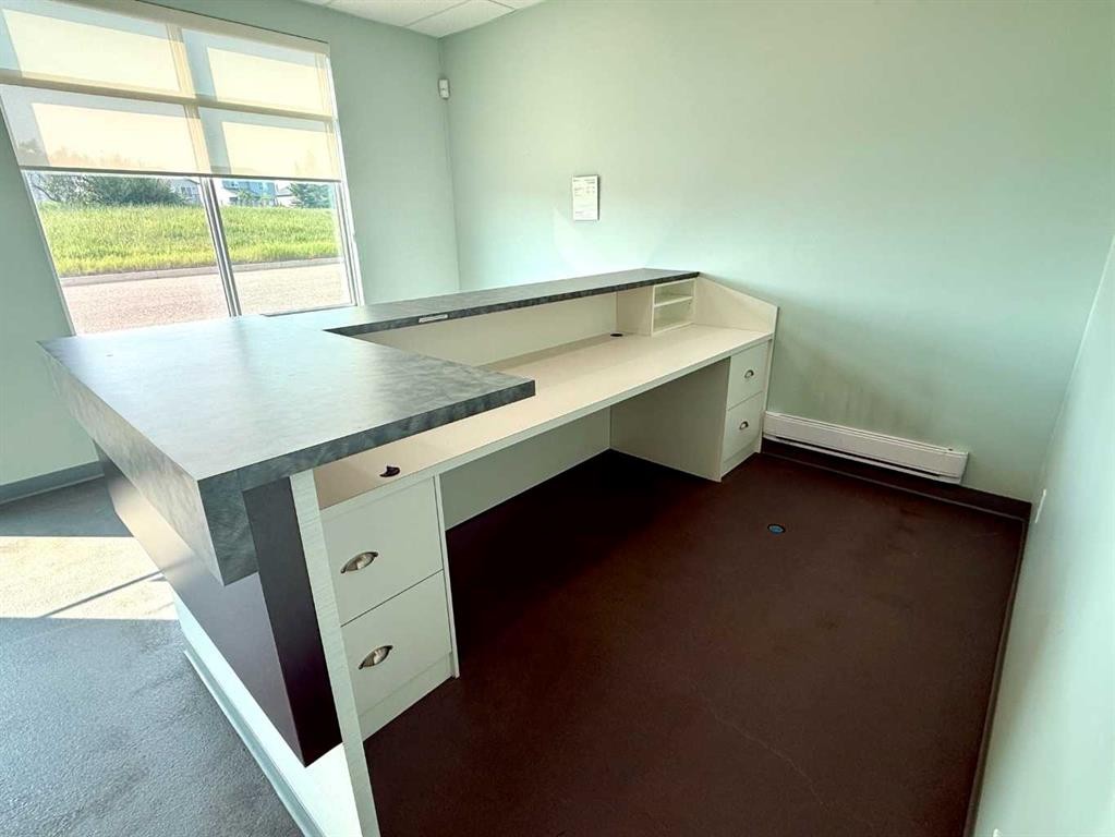 375-7700 76 Street Close, Red Deer, AB