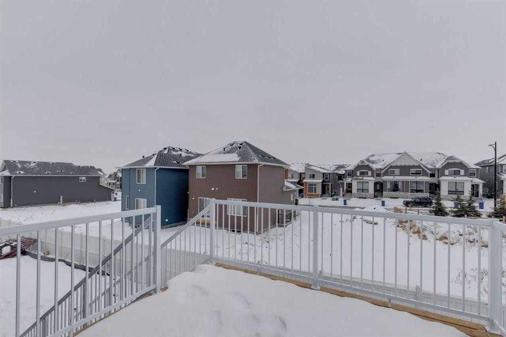 1402 Bayview Crescent Sw, Airdrie, AB - Outdoor
