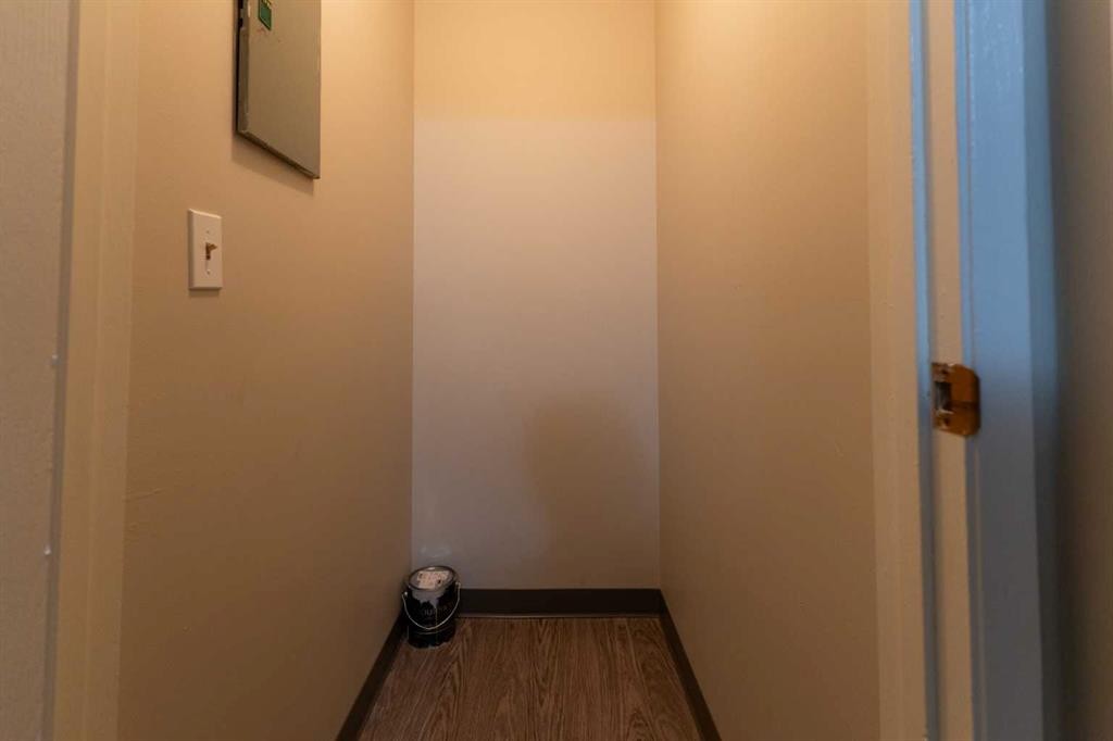 101 - 410-4721 55 Street, Red Deer, AB - Indoor Photo Showing Other Room