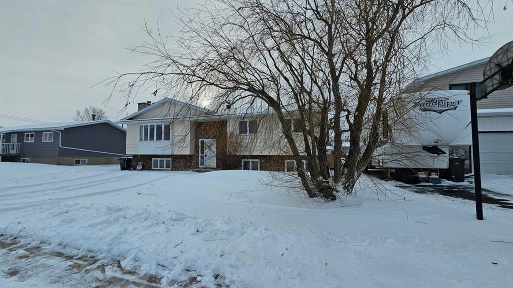 5006 Alexander Avenue, Coronation, AB - Outdoor