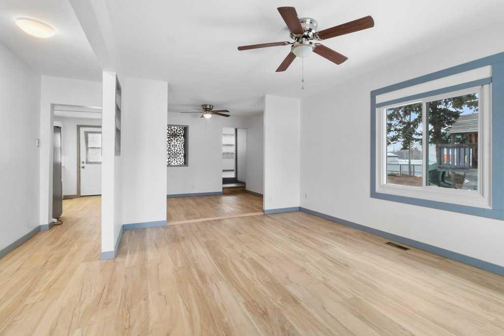 4919 50 Avenue, Morningside, AB - Indoor Photo Showing Other Room