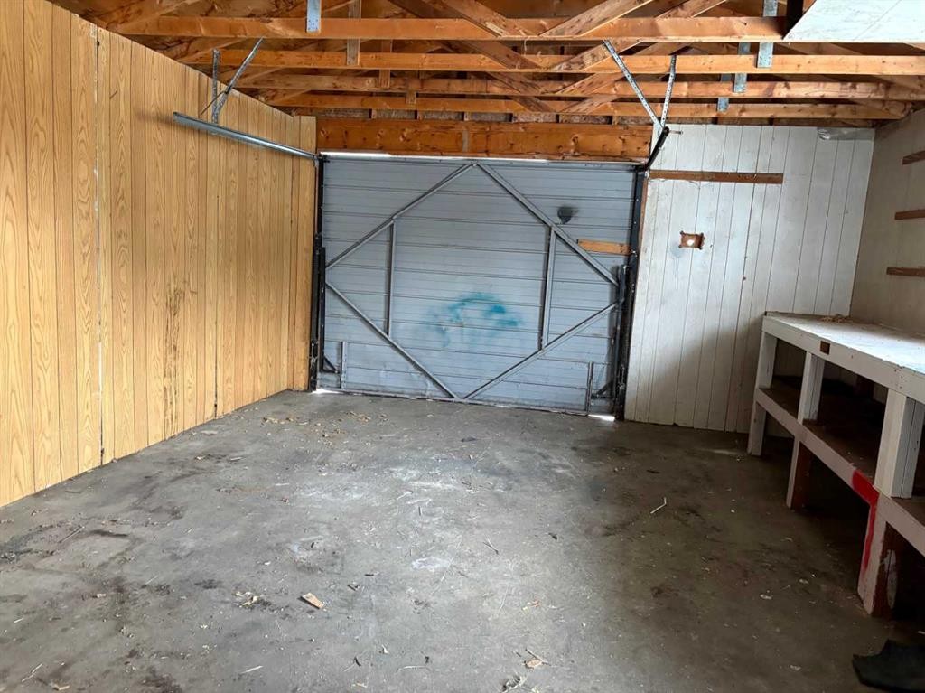 4919 50 Avenue, Morningside, AB - Indoor Photo Showing Basement