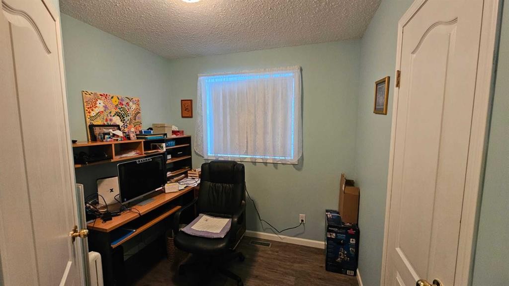 4467 Park Crescent, Coronation, AB - Indoor