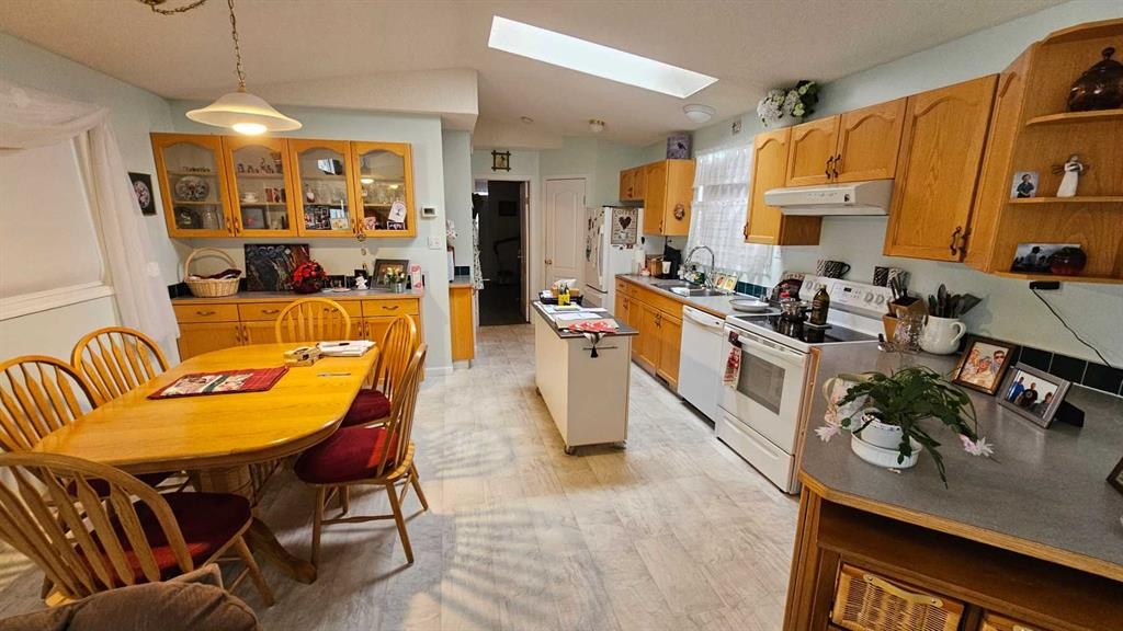 4467 Park Crescent, Coronation, AB - Indoor