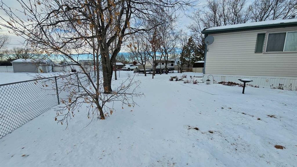 4467 Park Crescent, Coronation, AB - Outdoor