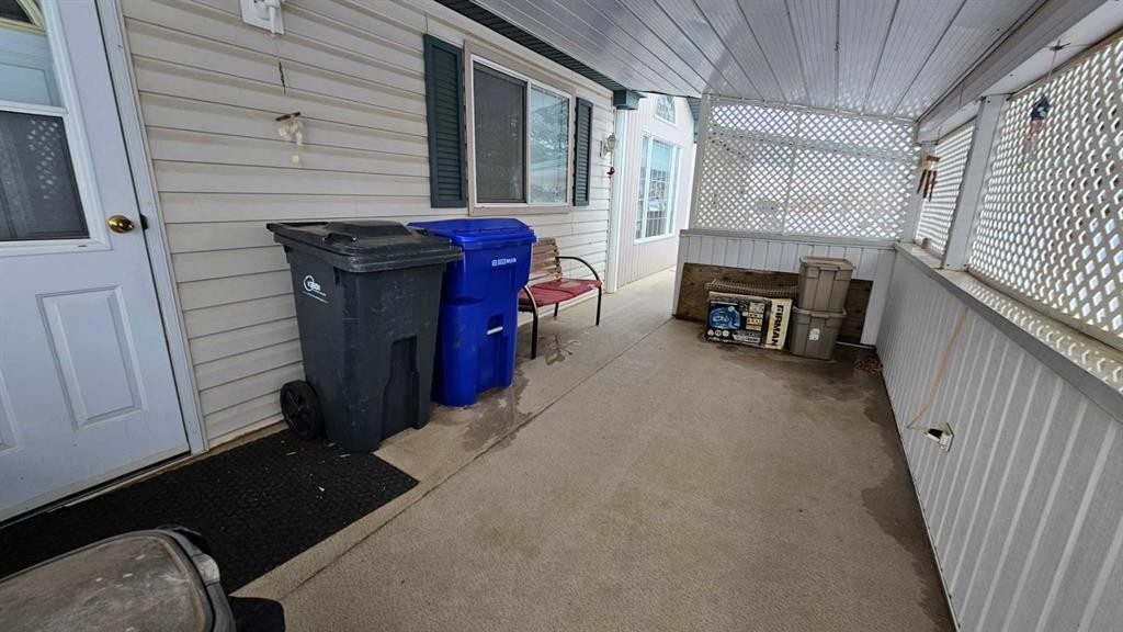 4467 Park Crescent, Coronation, AB - Outdoor With Exterior