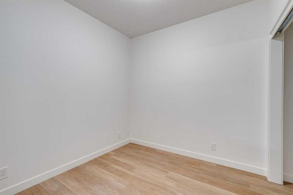 3217-8500 19 Avenue Se, Calgary, AB - Indoor Photo Showing Other Room