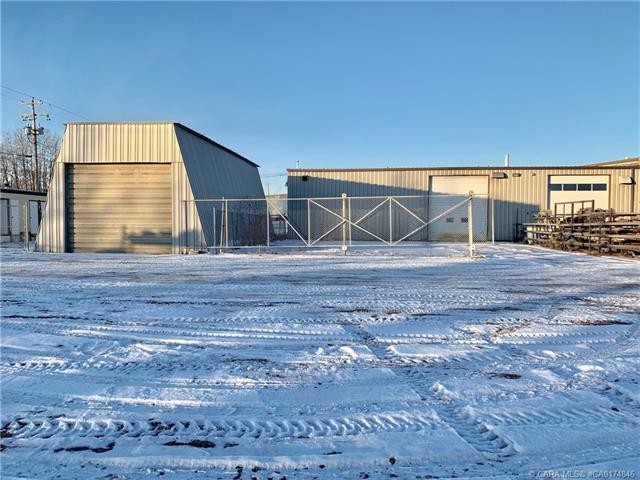 A-B-4008 Landry Avenue, Rural Red Deer County, AB