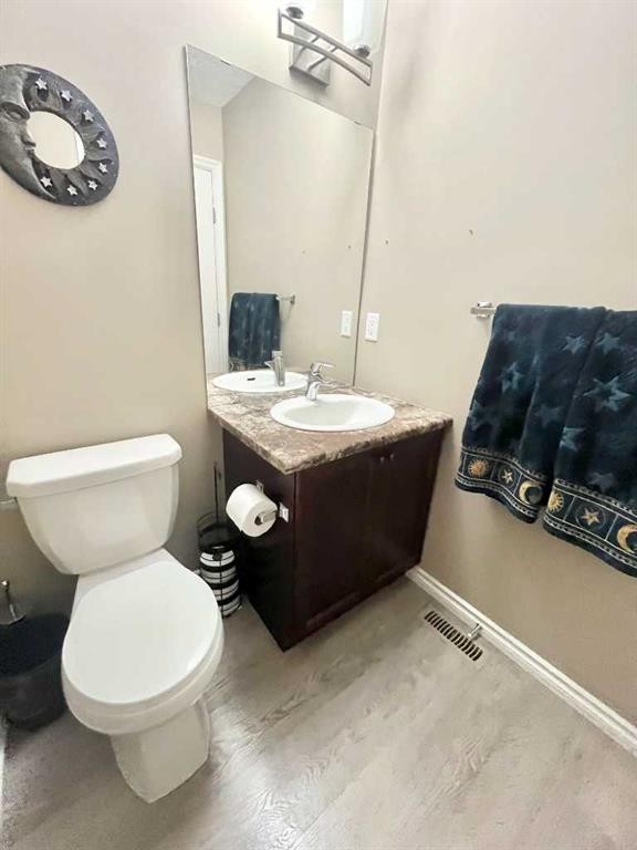 9340 211 Street Nw, Edmonton, AB - Indoor Photo Showing Bathroom